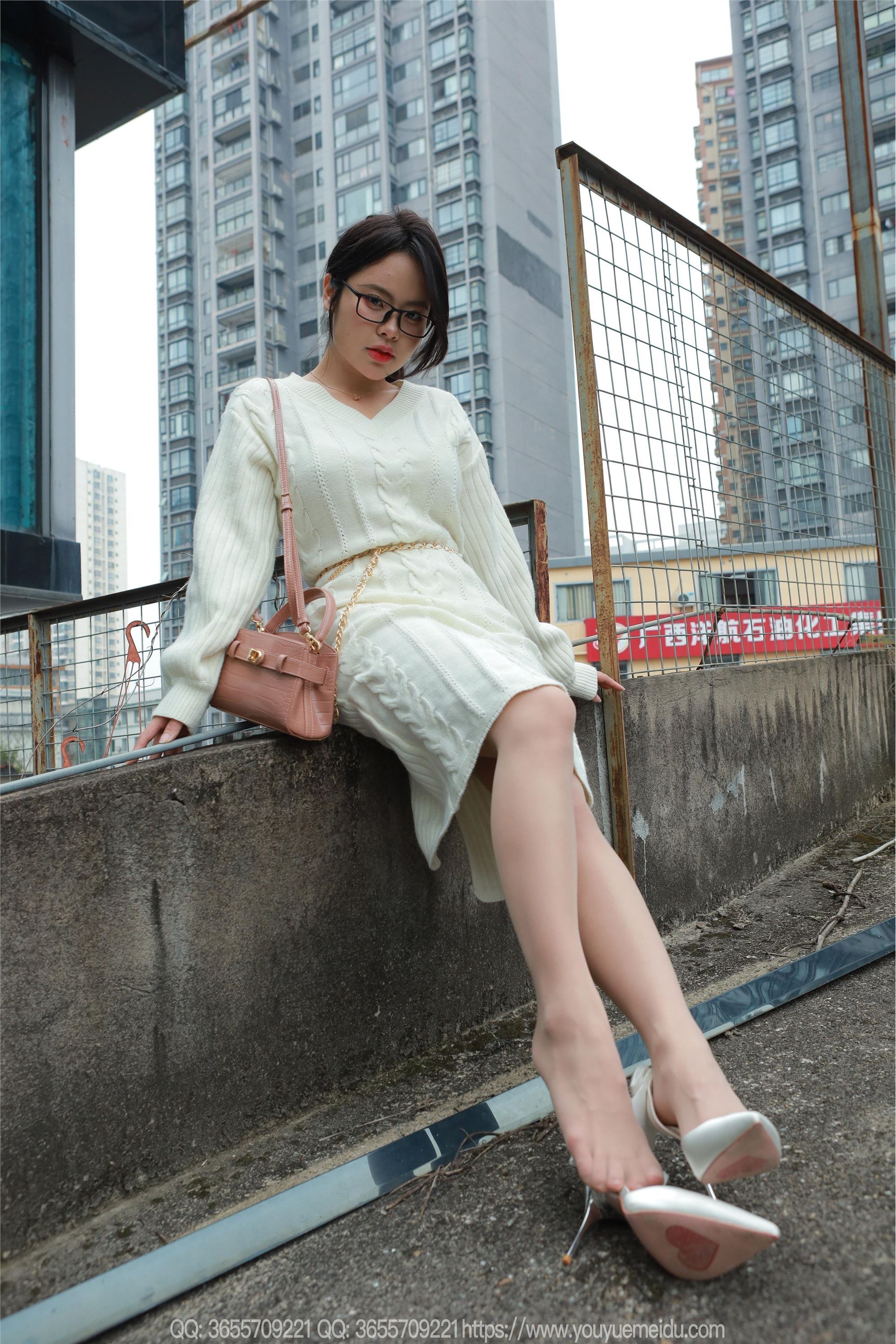 IESS异思趣向  2025.03.10 丝享家 1997 兔兔《高开衩包臀裙》